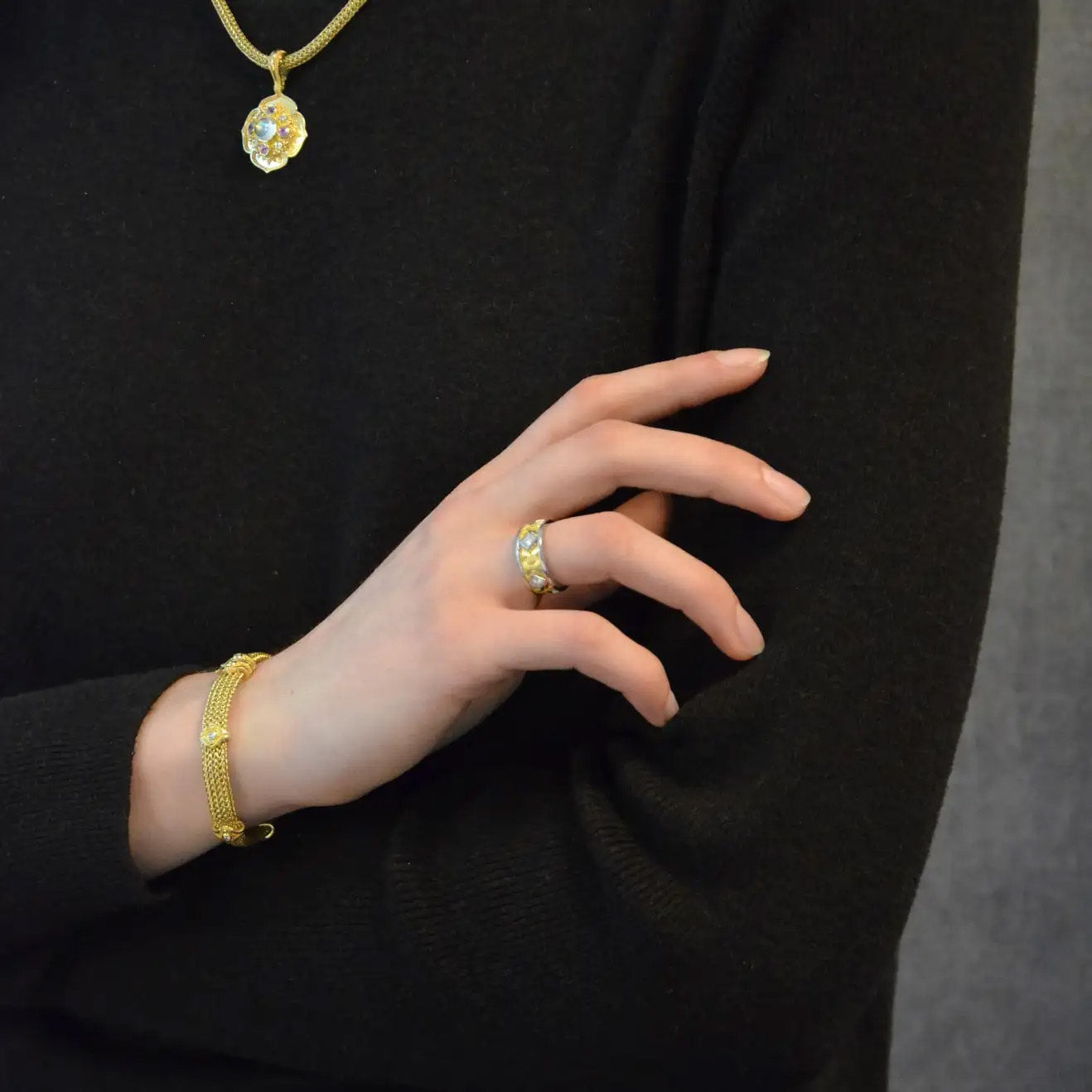 Platinum Band Ring with Diamonds and Granulation