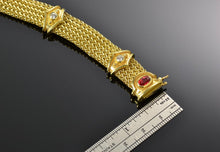 Necklace with hand woven chain: Golden Sapphire 5.54ct, Diamonds DEF VS .80ct, Golden Sapphire (in clasp) 1.18ct, 82.4gr 18k Gold.