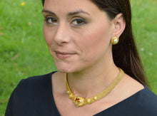 Necklace with hand woven chain: Golden Sapphire 5.54ct, Diamonds DEF VS .80ct, Golden Sapphire (in clasp) 1.18ct, 82.4gr 18k Gold.